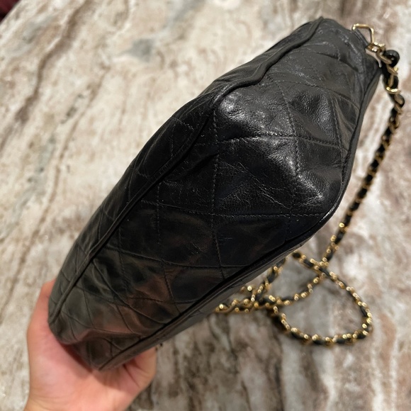 CHANEL crossbody camera bag - converts to shoulder bag - Picture 8 of 15